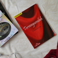 Image of Tersenyumah